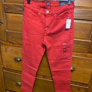 NEVER WORN Gap Skinny Jeans